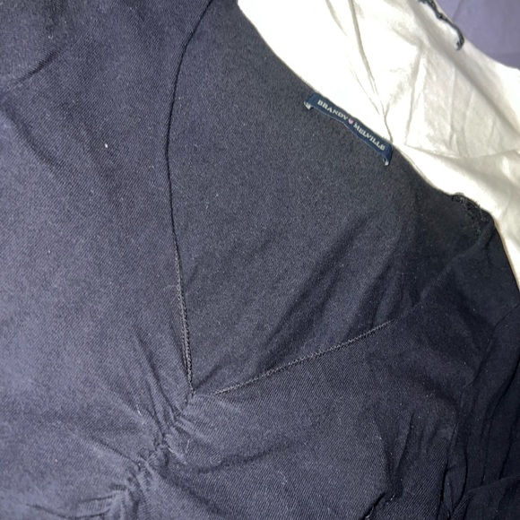 Brandy Melville long sleeve shirts - Picture 3 of 3